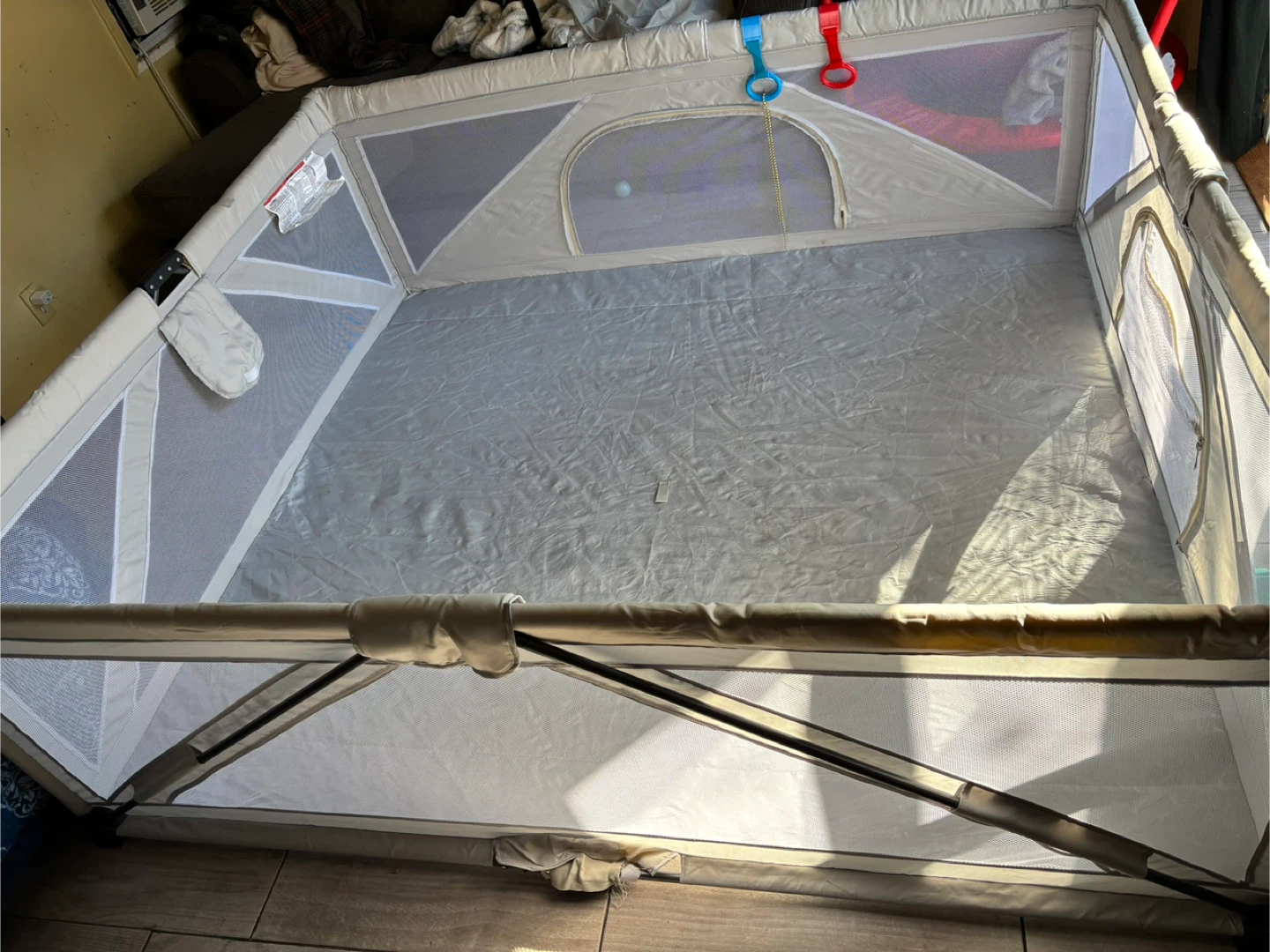 Like New Evenflo Versatile Play Space corralito para niño