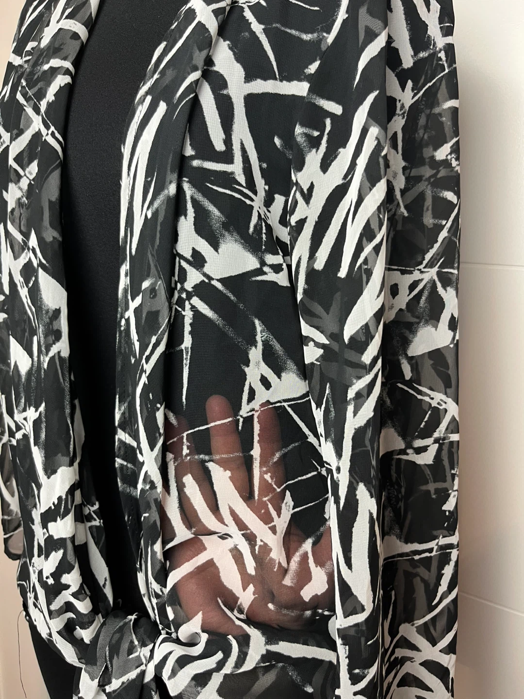 Lorenauh Sheer Black & White Kimono - Size M - photo 3