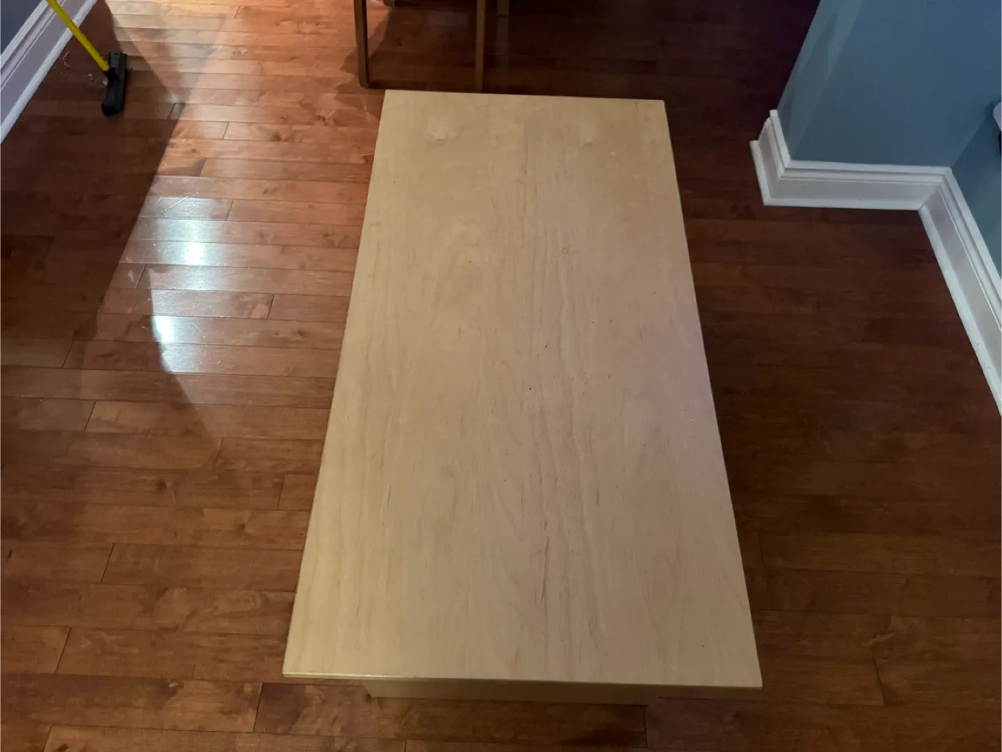 Light Wood Coffee Table image indicator(3)