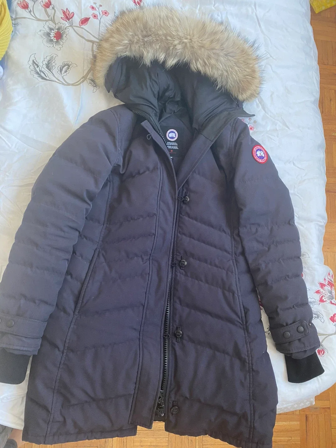 Canada Goose Navy Down Parka - Size M image indicator(6)