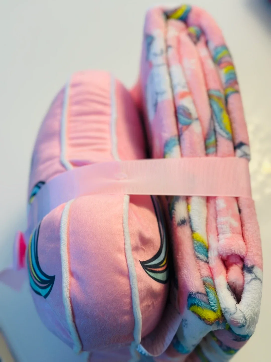 Unicorn Cushion and Plush Throw Set - New! image indicator(4)