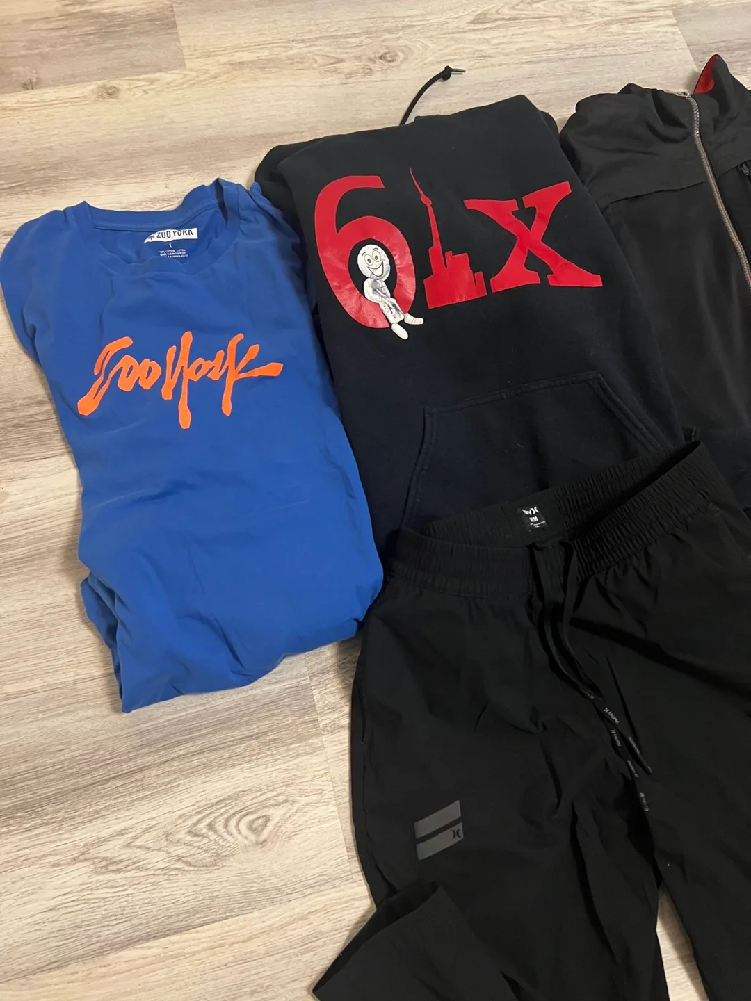 Youth/ men Assorted Clothing Bundle image indicator(3)