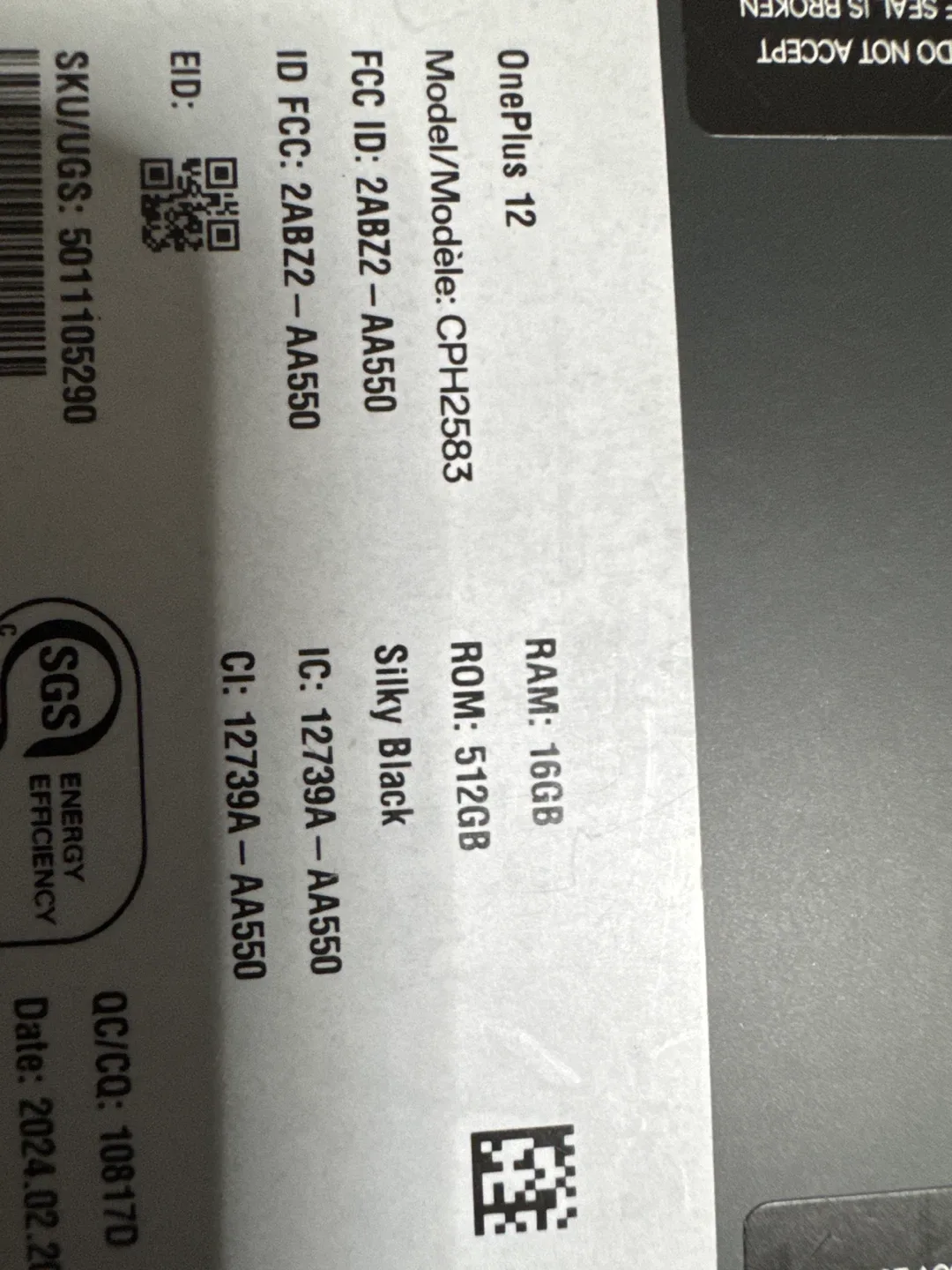 OnePlus 12 with Screen Protectors & Cases image indicator(8)