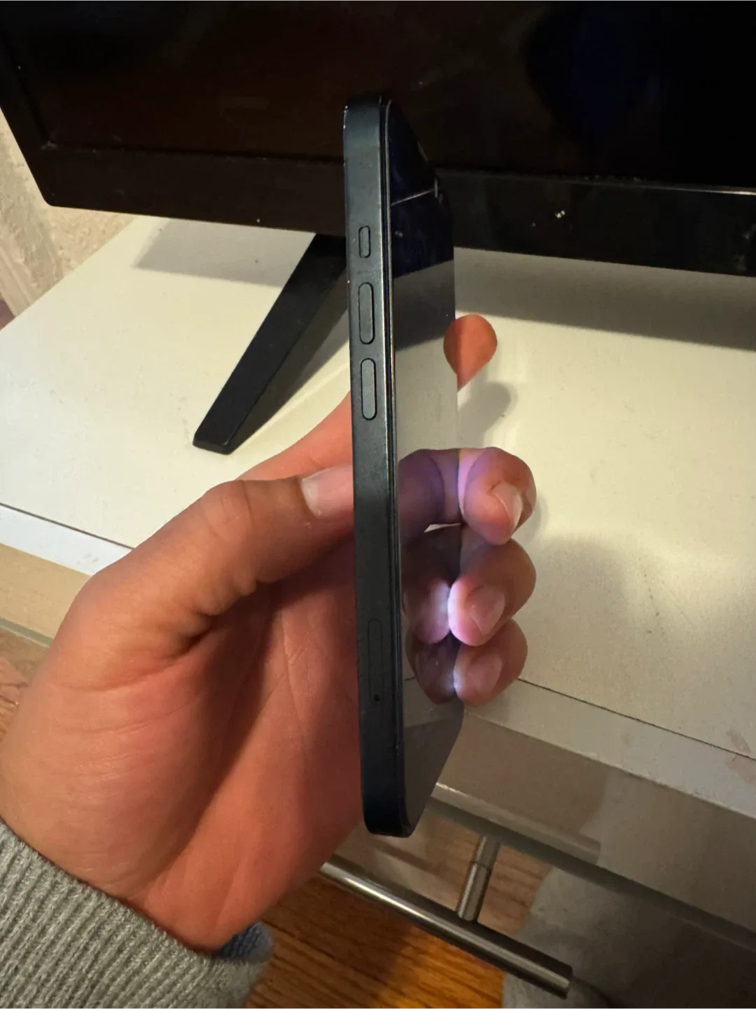 iPhone 13 - 128GB image indicator(7)