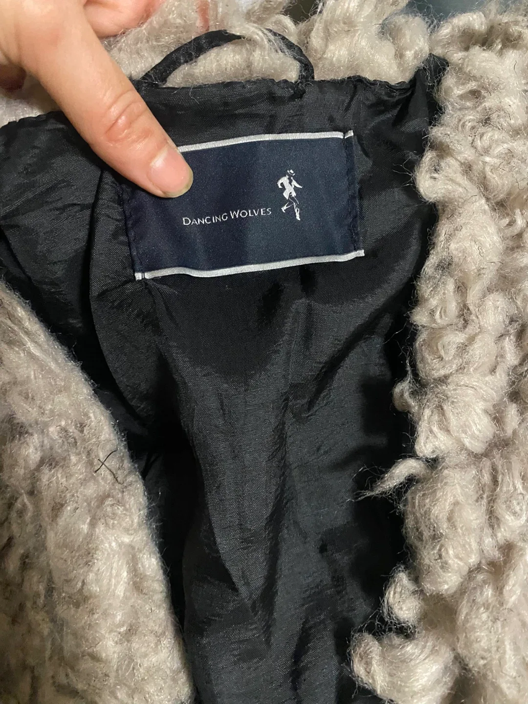 Dancing Wolves Faux Fur Coat image indicator(3)