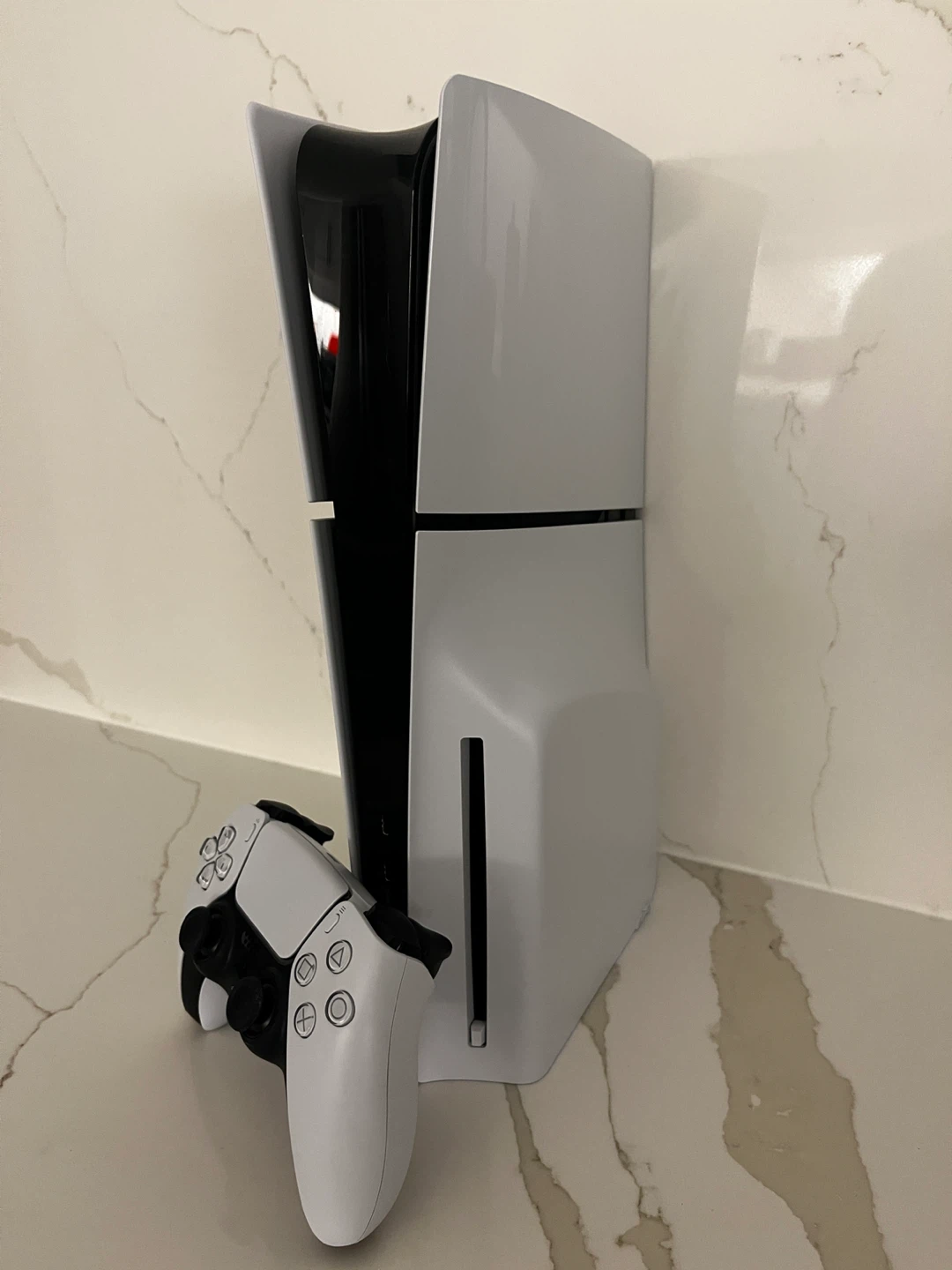 PlayStation 5 (PS5) - 1TB Slim Disk Edition - photo 2