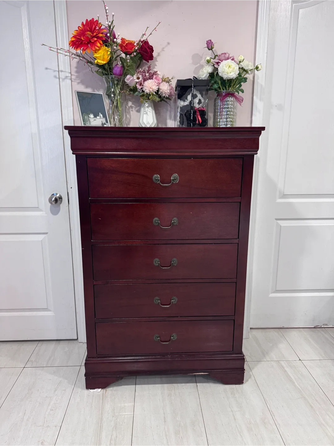 Bedroom Furniture Set - Dresser, Bed, Nightstands, Sofa image indicator(2)