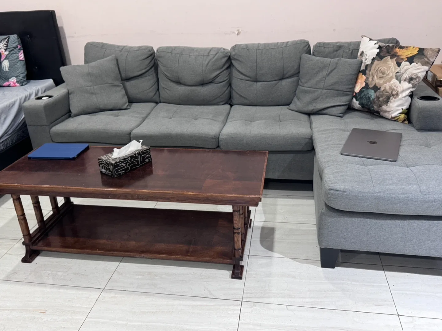 Bedroom Furniture Set - Dresser, Bed, Nightstands, Sofa image indicator(4)