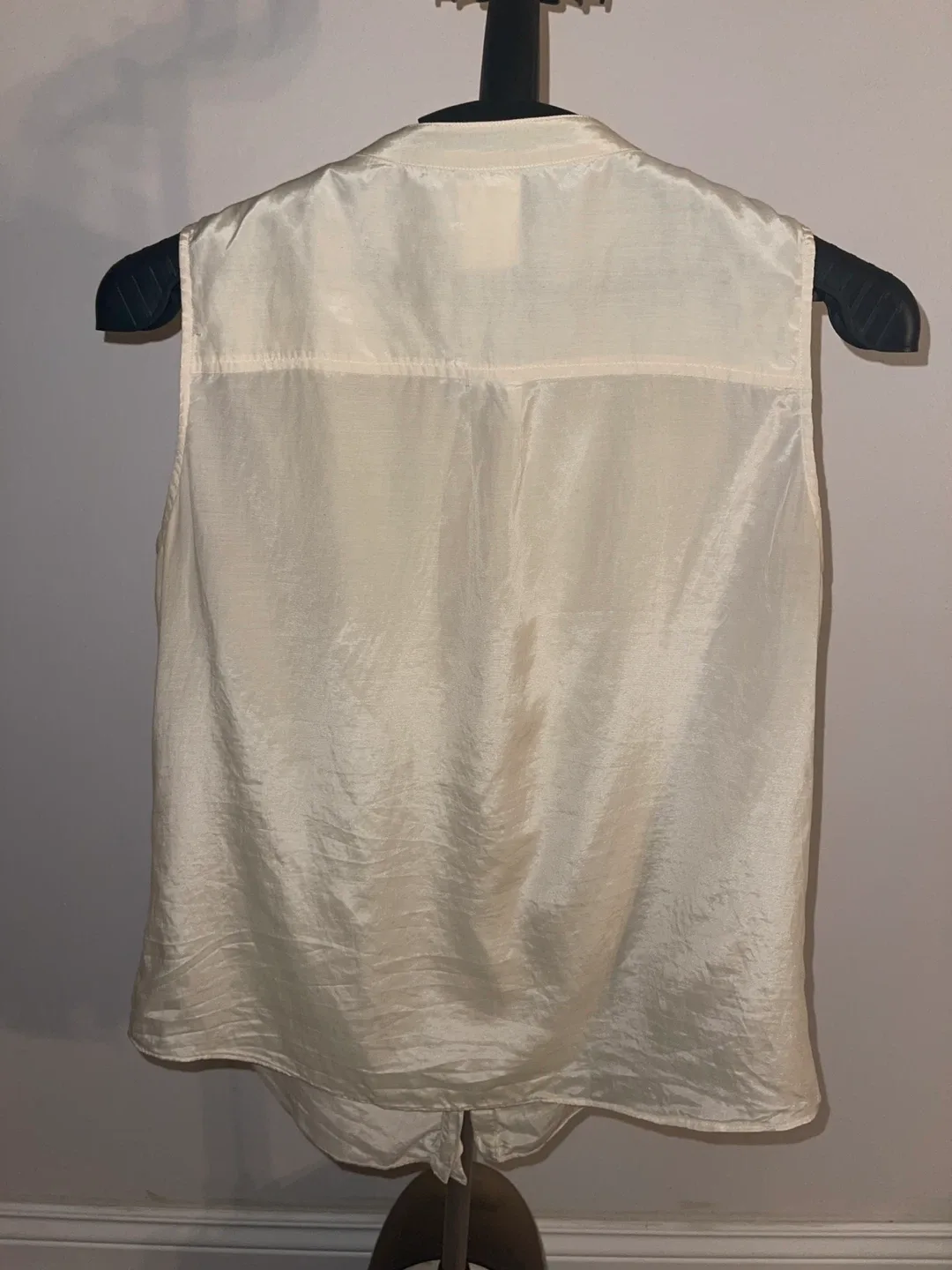 Max Mara Weekend Cream Ruffled Button-Down Blouse size 12 image indicator(3)