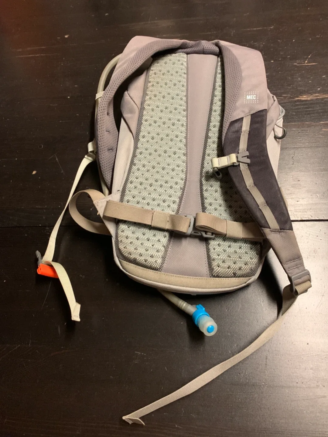 MEC Mountain Fountain 5L Hydration Pack image indicator(2)