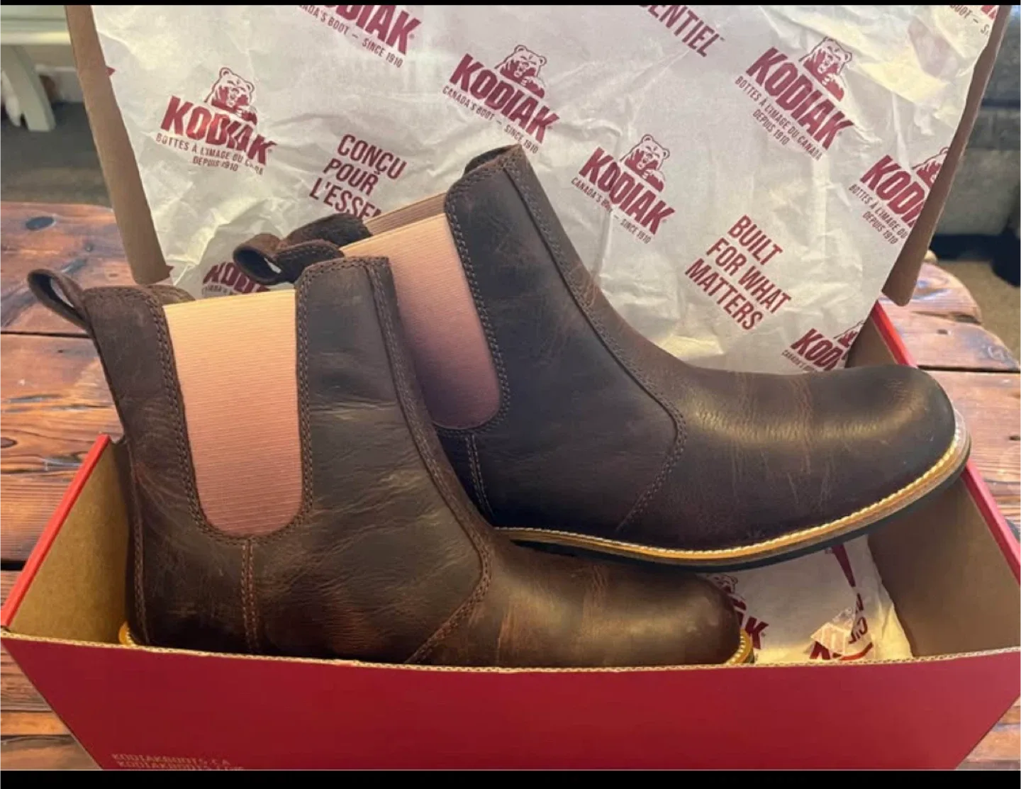 Kodiak Alma Women's Leather Chelsea Boots - Size 8.5 image indicator(3)