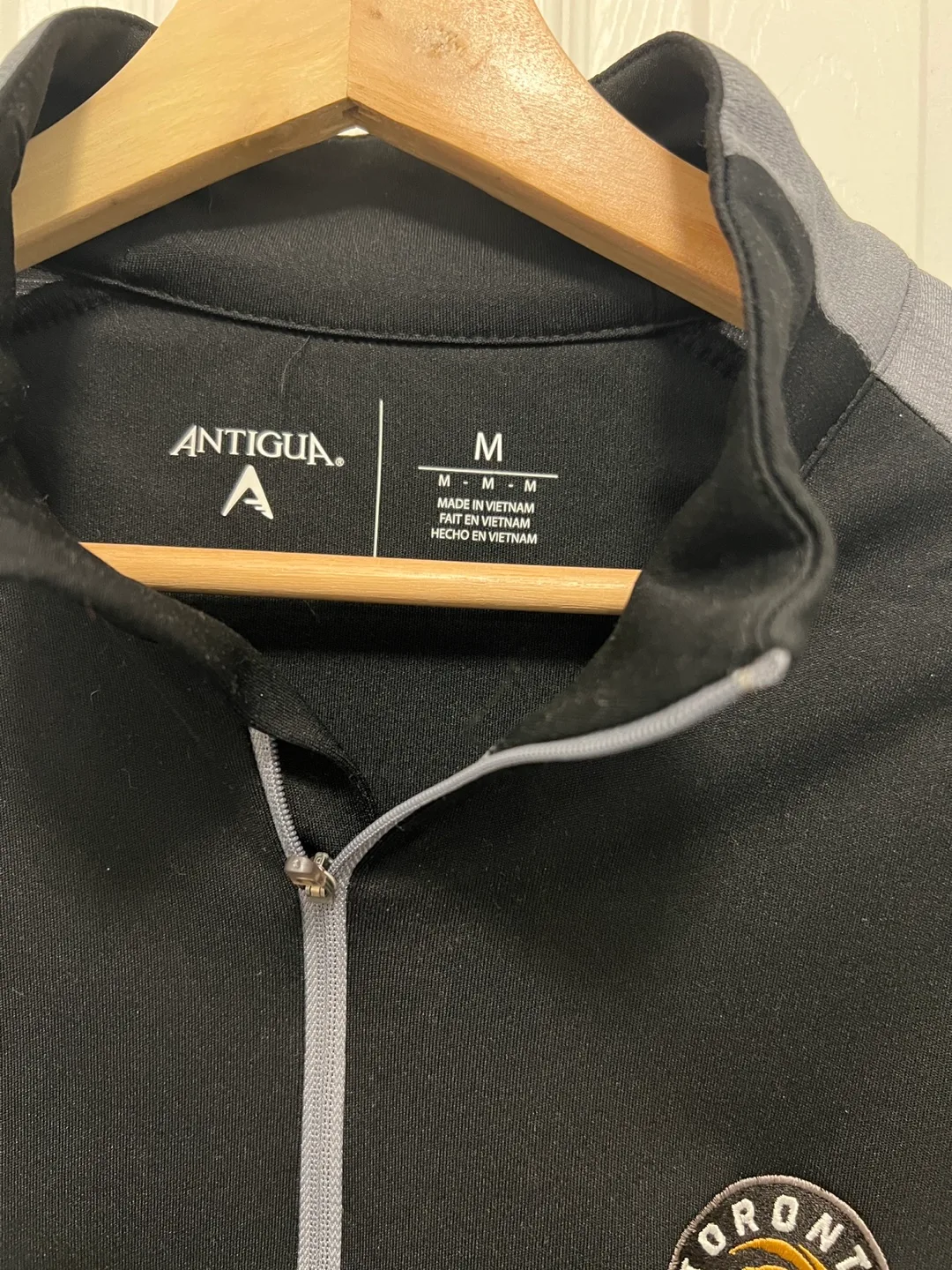 Men Antigua Toronto Raptors Pullover - Size M image indicator(3)