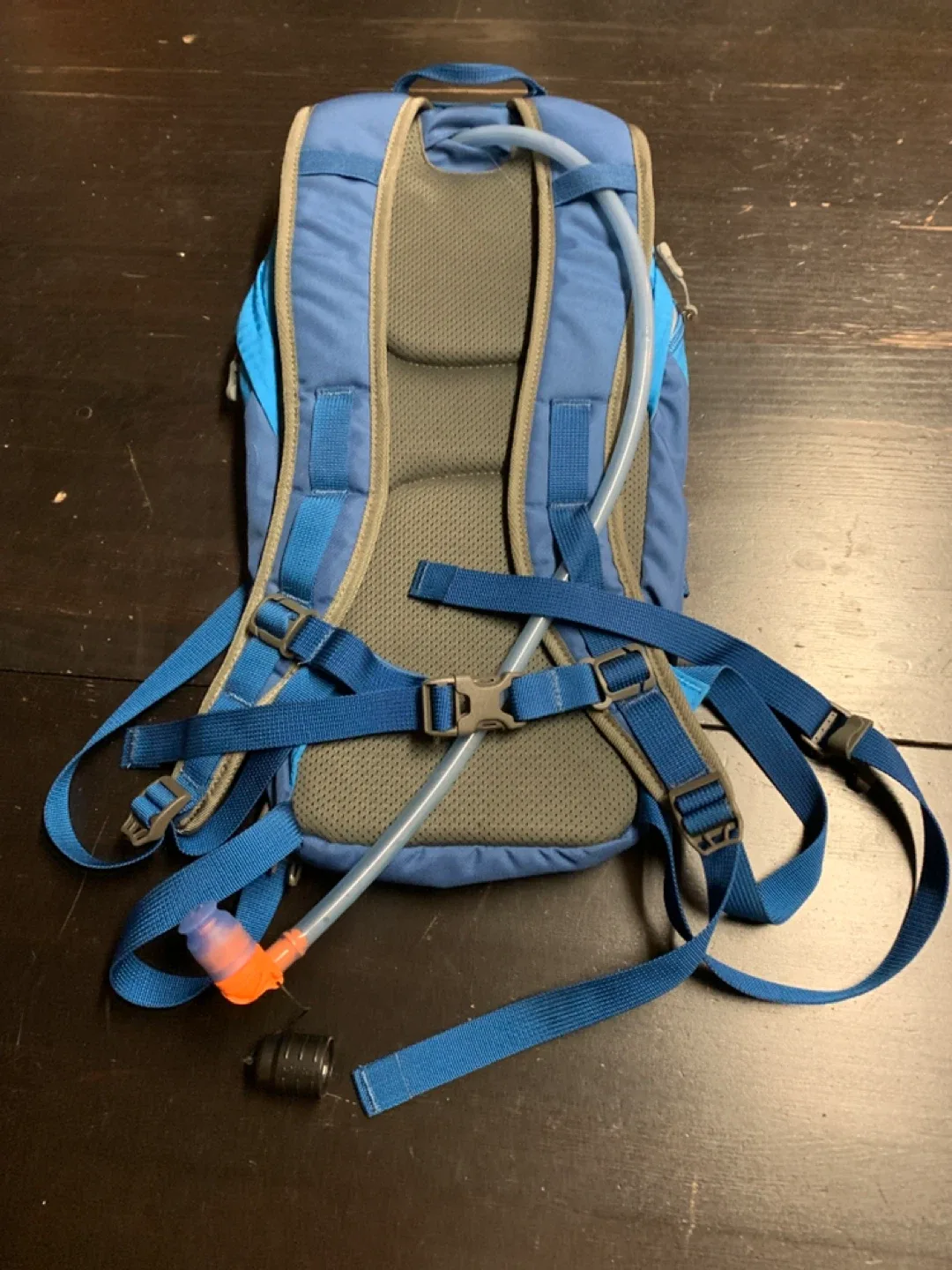 Mountain Equipment Co-op Hydration Pack - Blue image indicator(2)