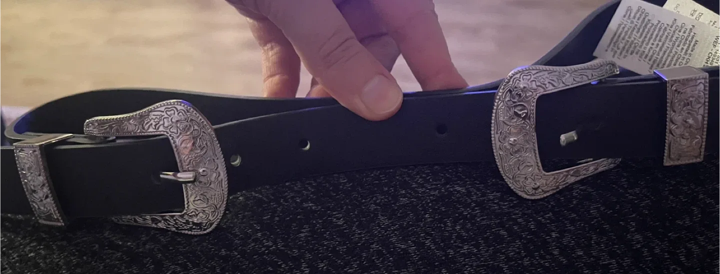 Pieces Black Double Buckle Belt with Silver Accents image indicator(7)