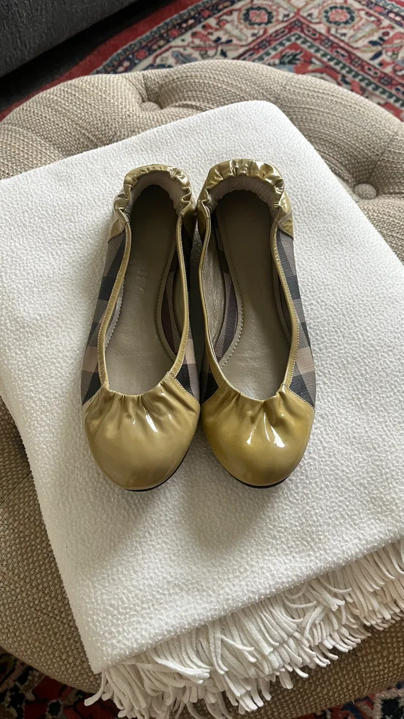 Burberry Ballet Flats thumbnail