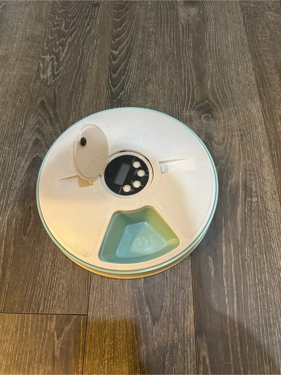 Automatic Pet Feeder