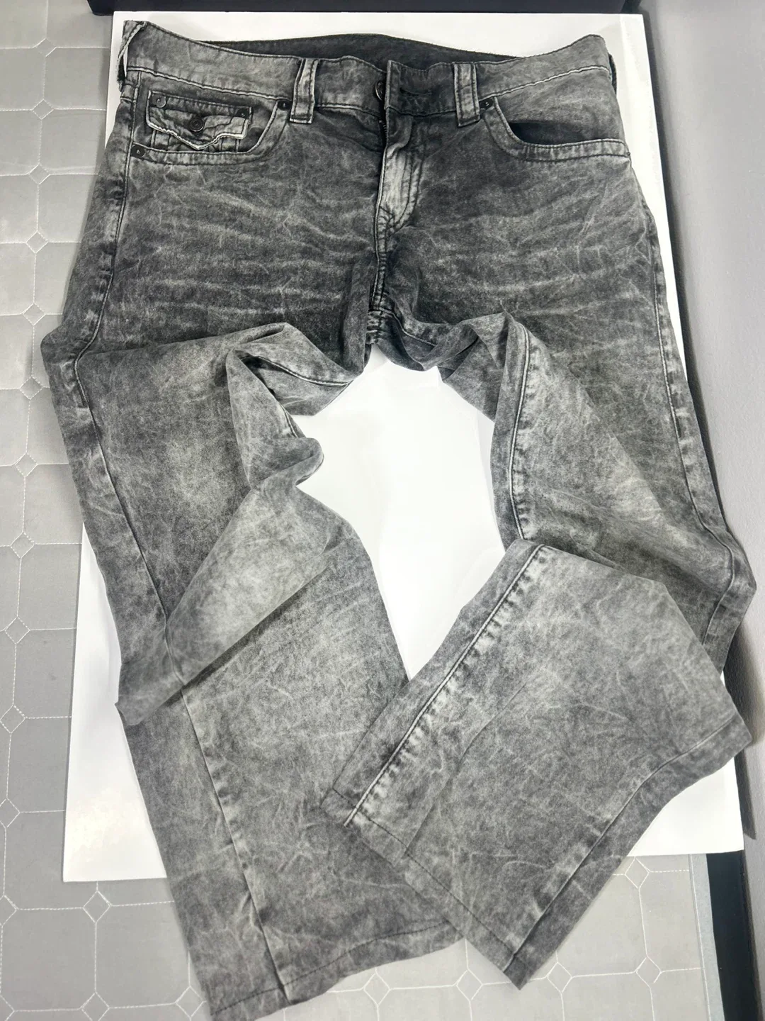 True Religion Jeans, Size 32 image indicator(2)
