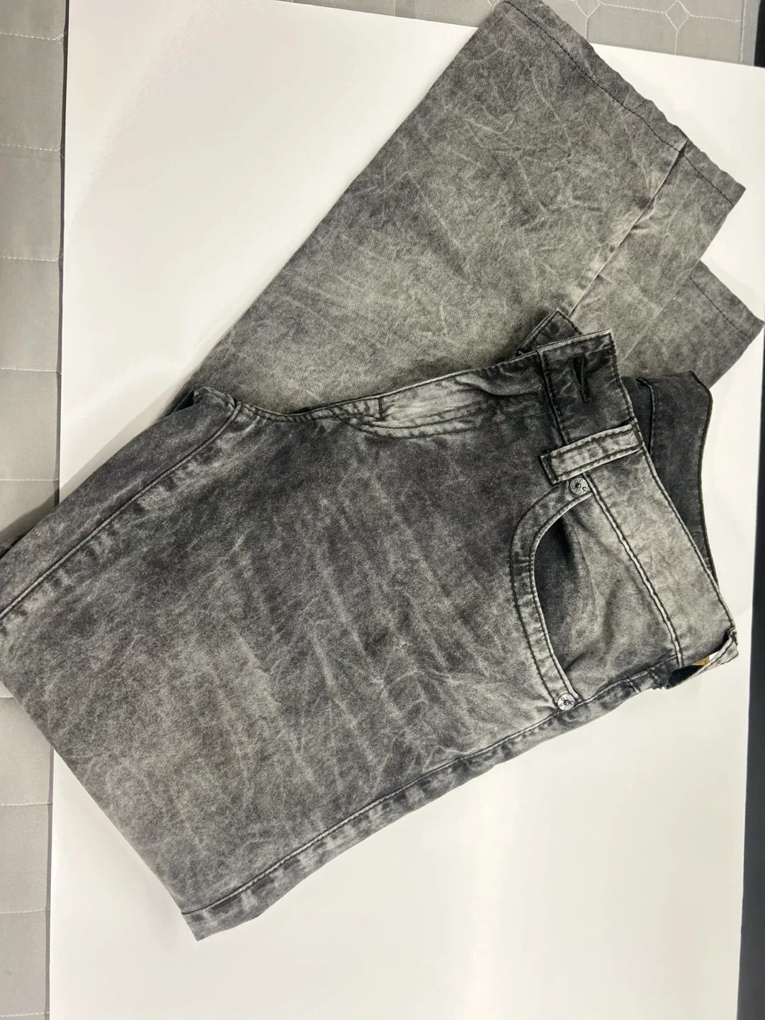 True Religion Jeans, Size 32 image indicator(6)