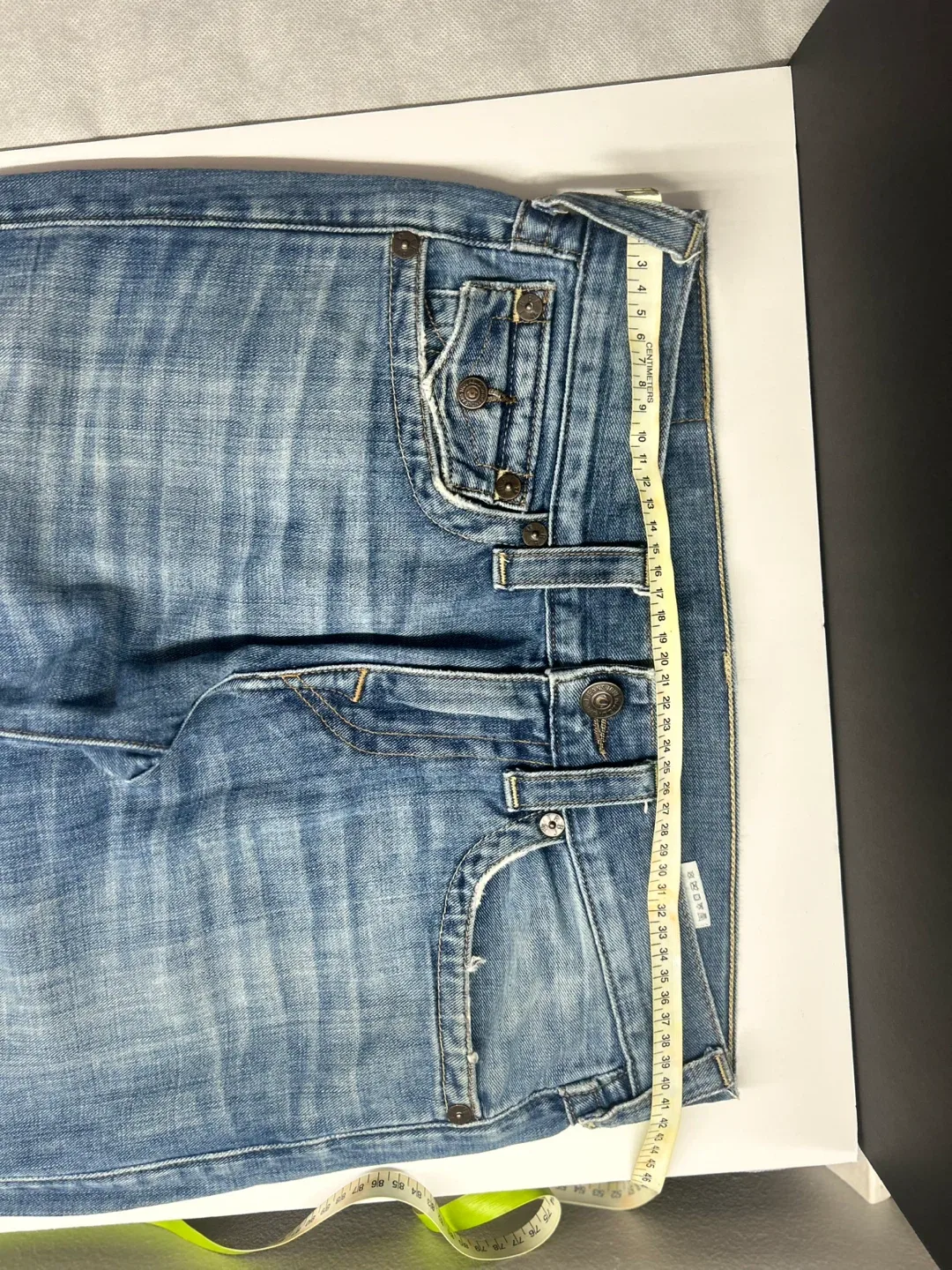 True Religion Jeans - Size 28 image indicator(8)