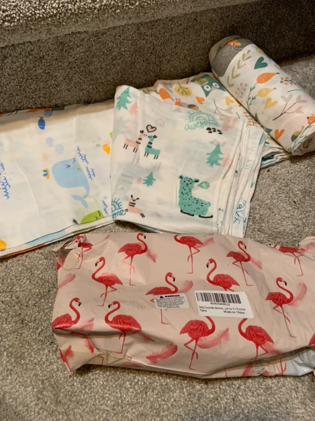 New Baby Swaddle Blanket - 9x9 inches image indicator(2)