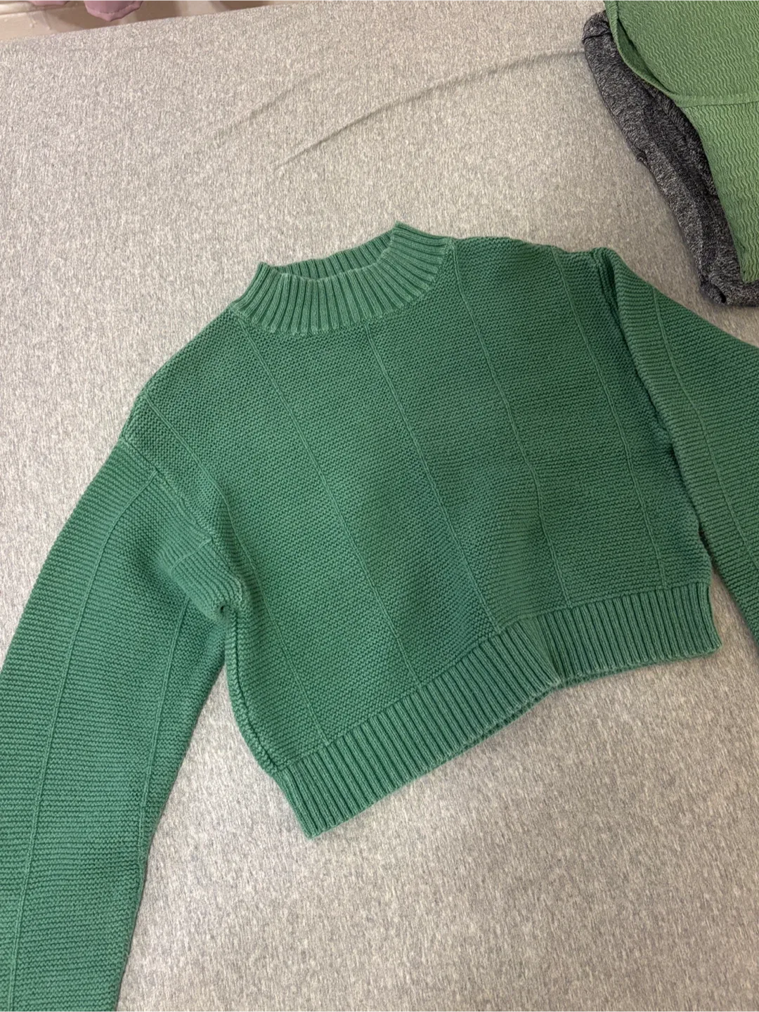 🥕 Green Crop Sweater