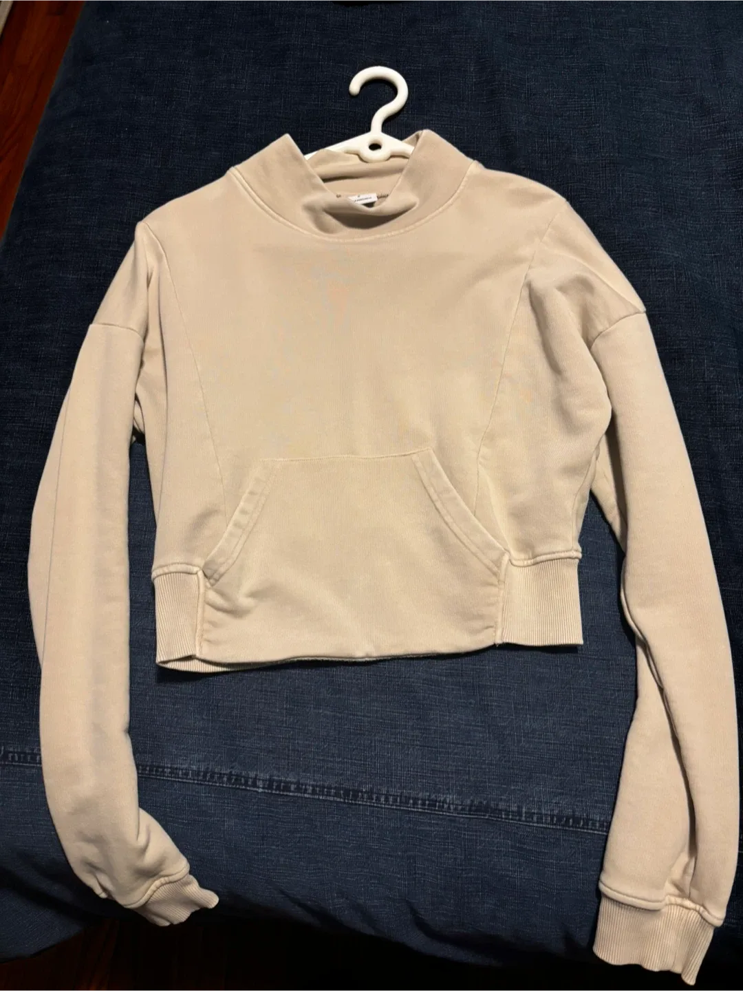 Gymshark Pullover - Size Small image indicator(2)