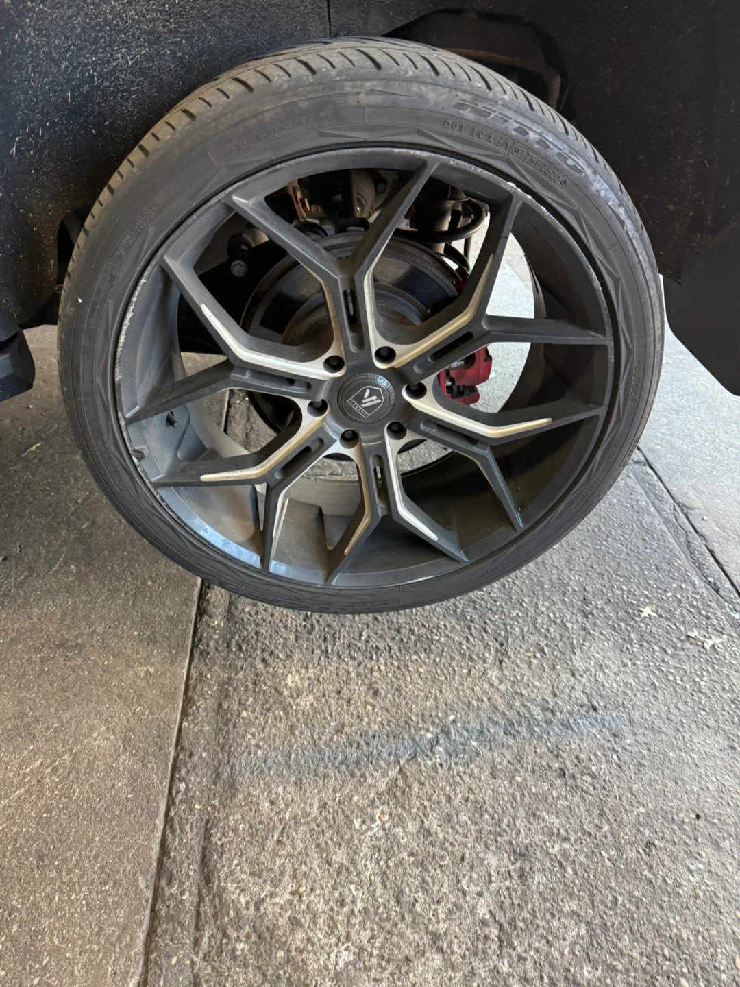 Lexani 255/35ZR22 110W Tire and Wheel Set image indicator(8)