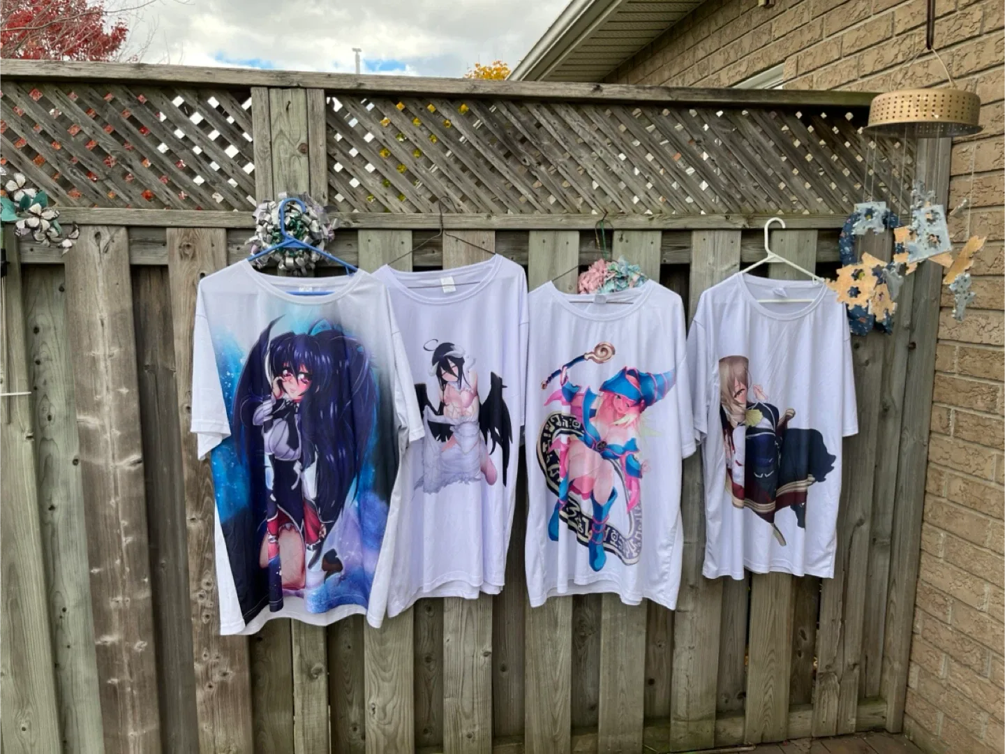 Anime Graphic T-Shirts image indicator(2)