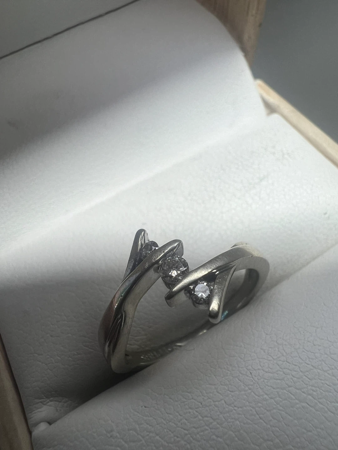10 k Diamond Ring - photo 2