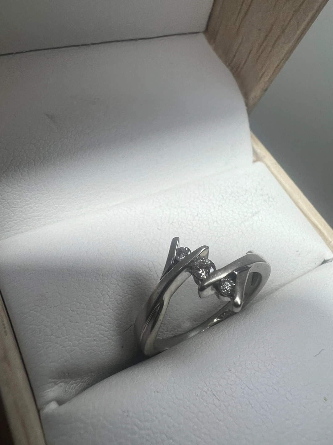 10 k Diamond Ring - photo 5