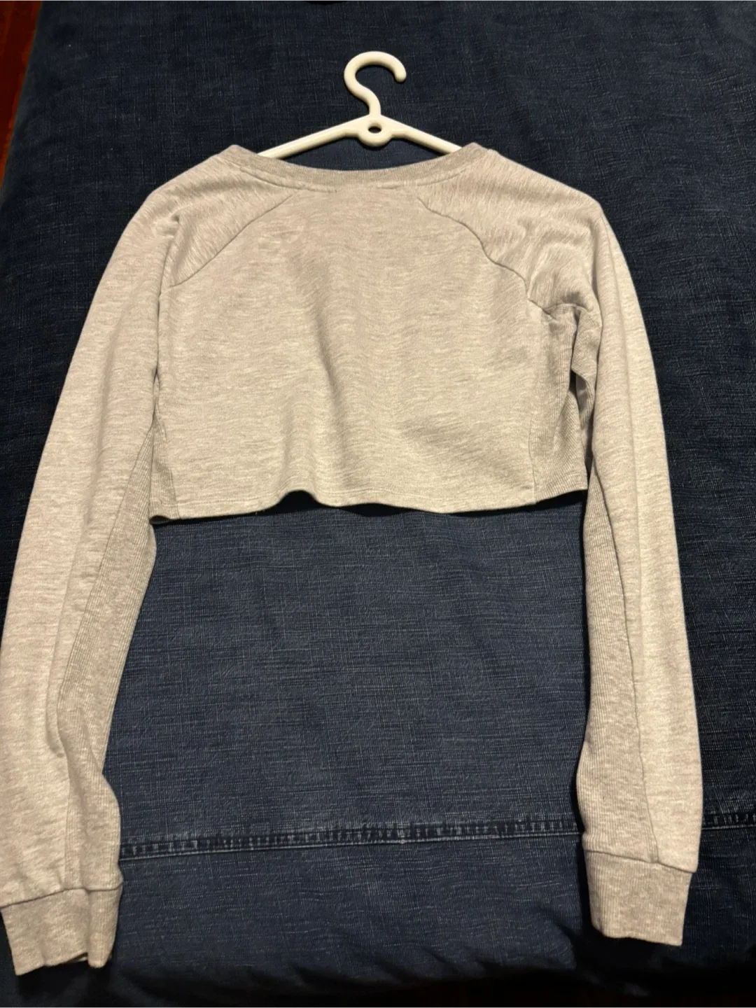 Gymshark Grey Cropped Pullover - Size Small image indicator(2)