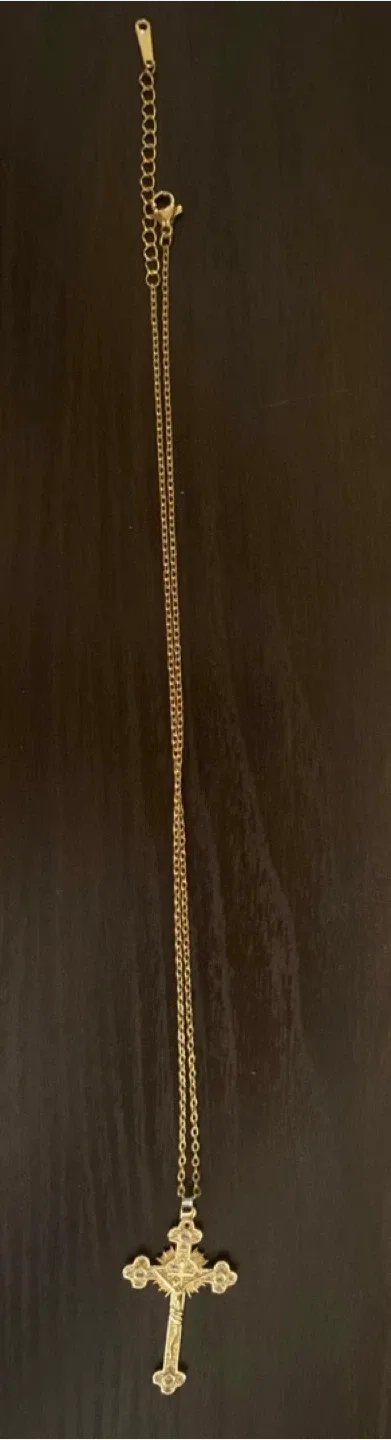 Gold Cross Pendant Necklace image indicator(2)