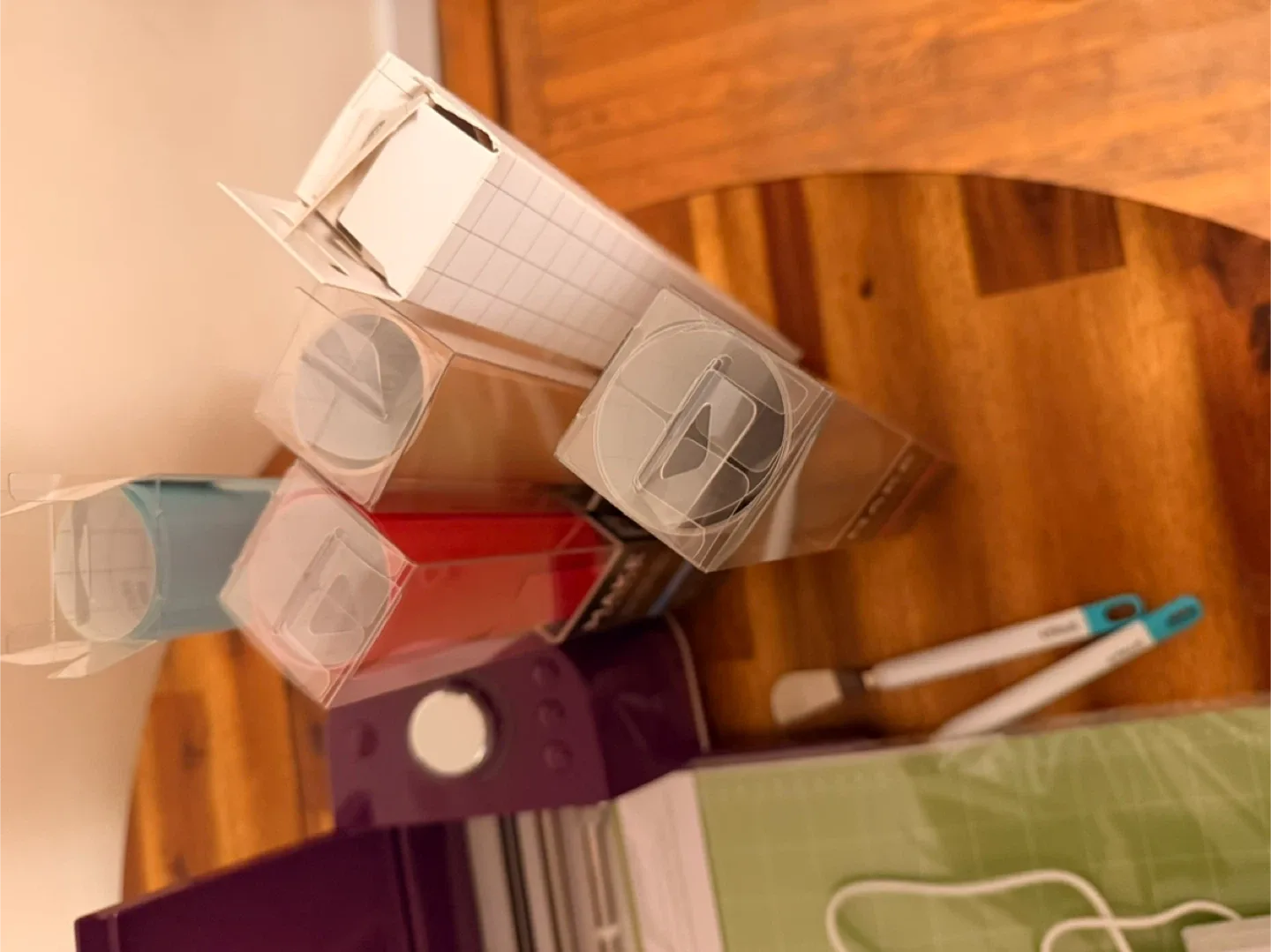 Cricut 2+ Vinyls (no box) image indicator(3)