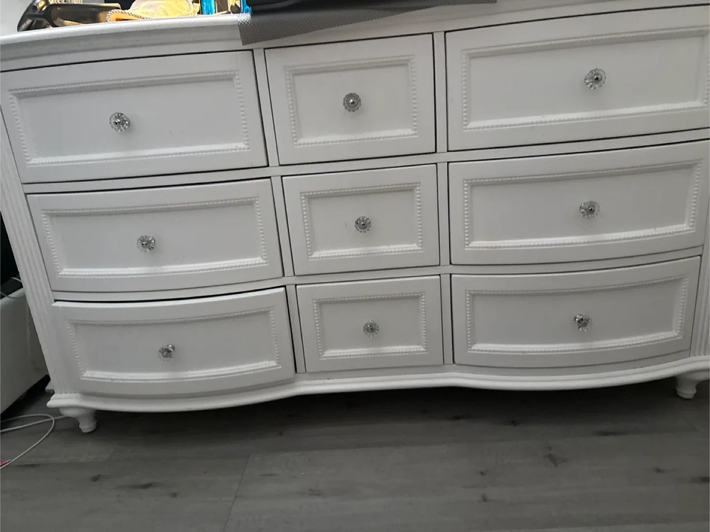 White 9-Drawer Dresser