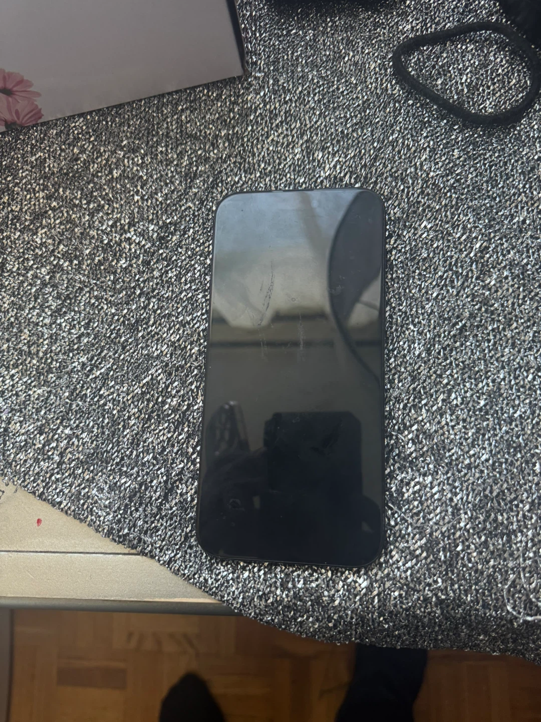 iPhone Pro Max - photo 2
