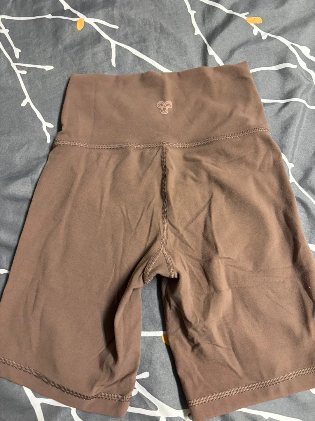 TNAction Beige Biker Shorts - Size 2XS image indicator(2)