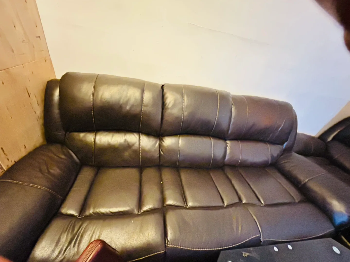 5-Seater Leather Power Recliner Sofa Set – $300 image indicator(3)