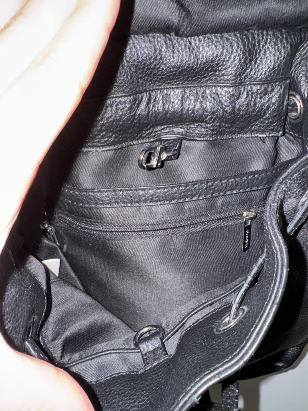 Danier Black Genuine Leather Backpack - photo 2