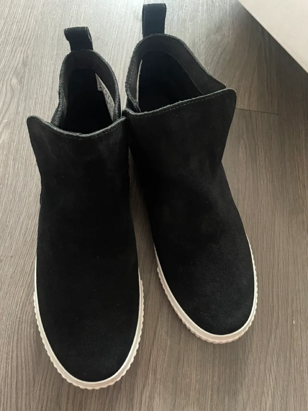 Timberland Black Suede Ankle Boots image indicator(2)