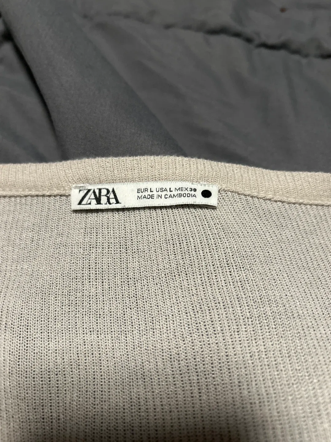 Zara Beige Cardigan - Size L 🥕 image indicator(2)
