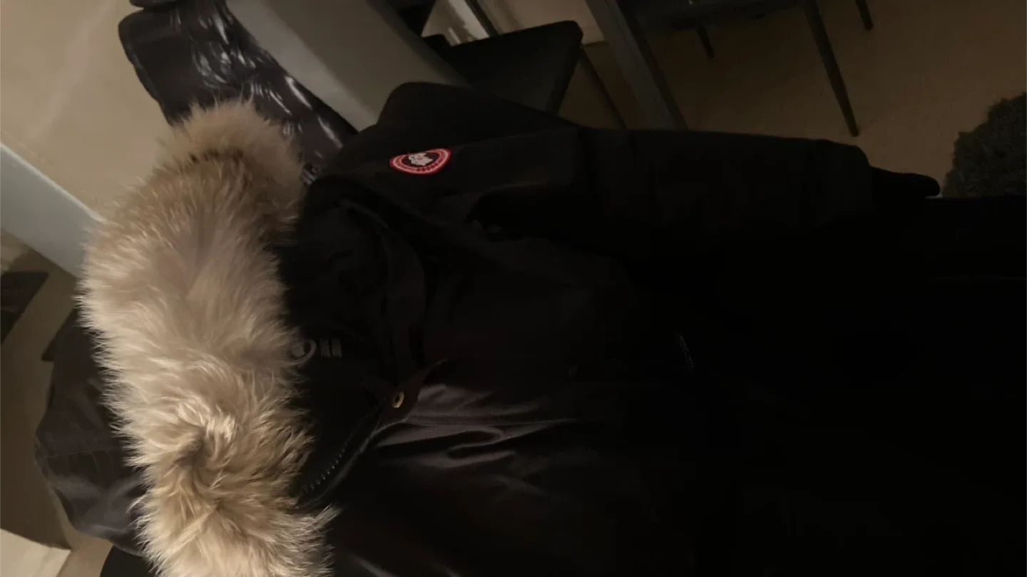 Canada Goose Black Winter Jacket image indicator(5)