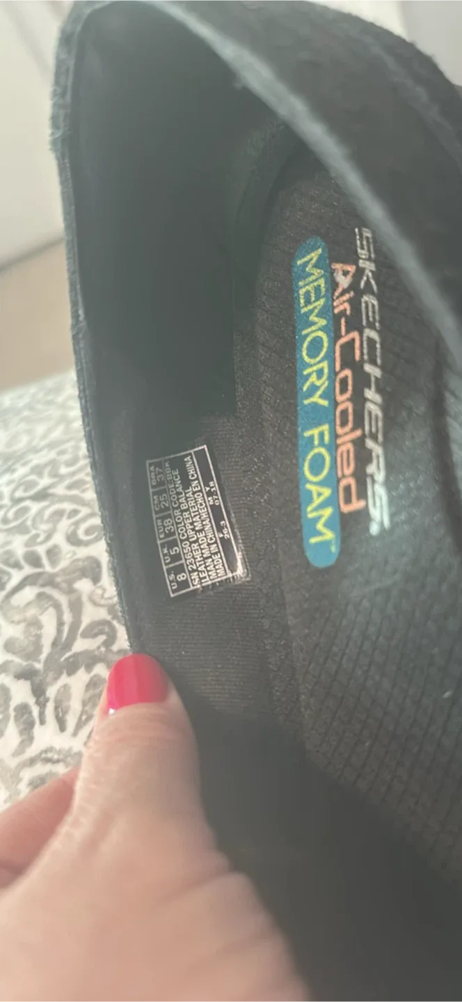Skechers size 8 image indicator(3)