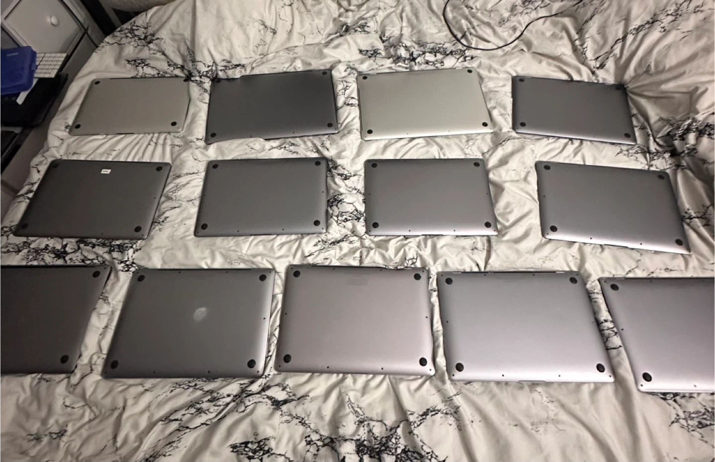 MacBook LOT - photo 3