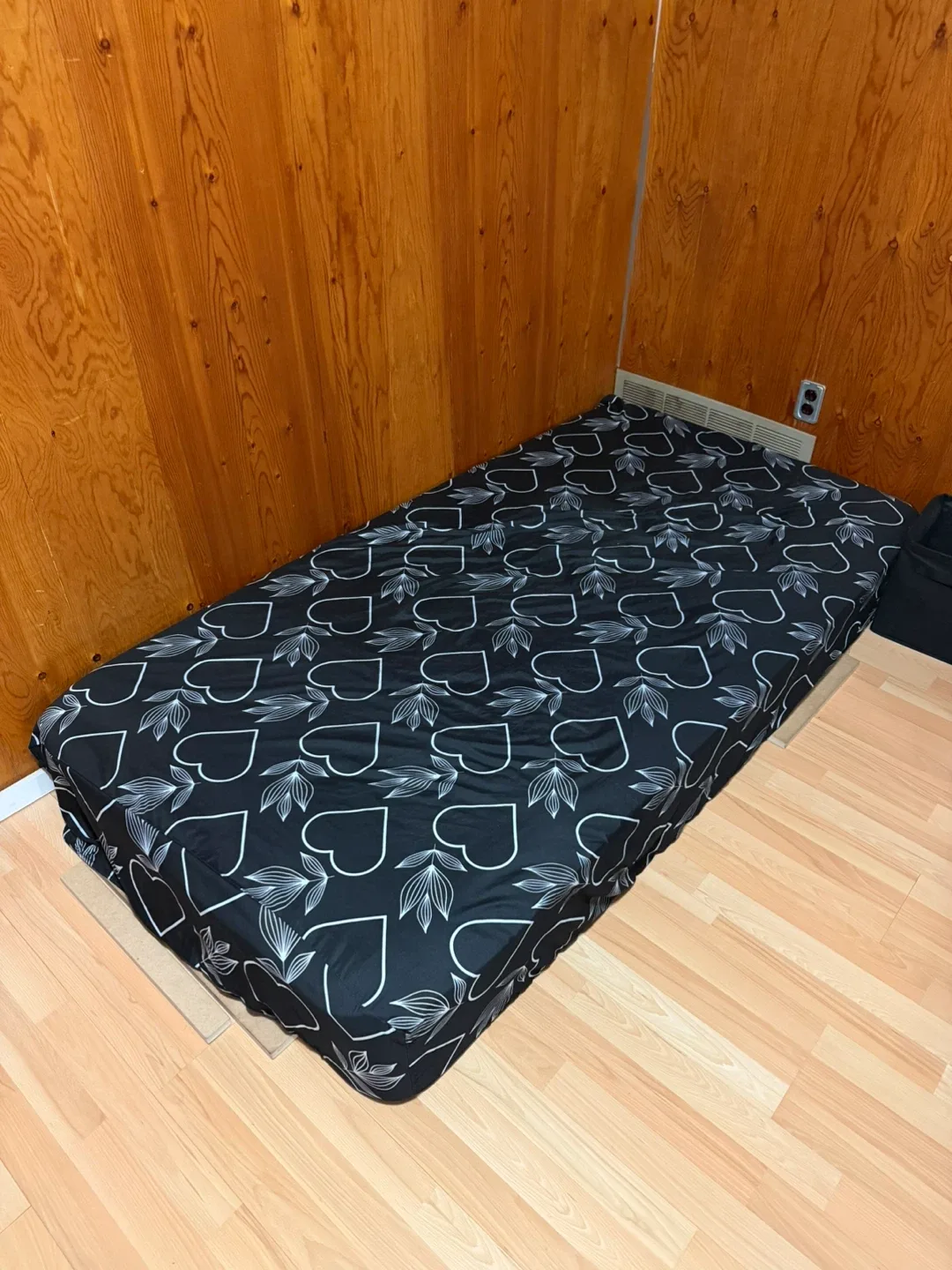 Single Size Mattress image indicator(2)