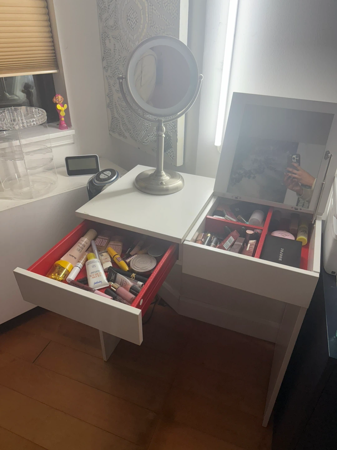 White Vanity Makeup Table with Mirror - photo 3
