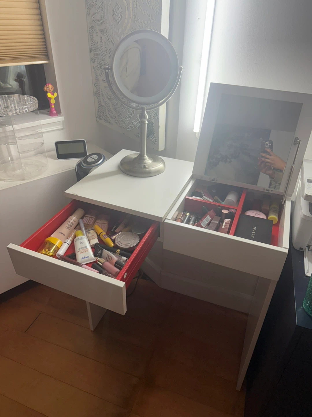 White Vanity Makeup Table with Mirror - photo 2