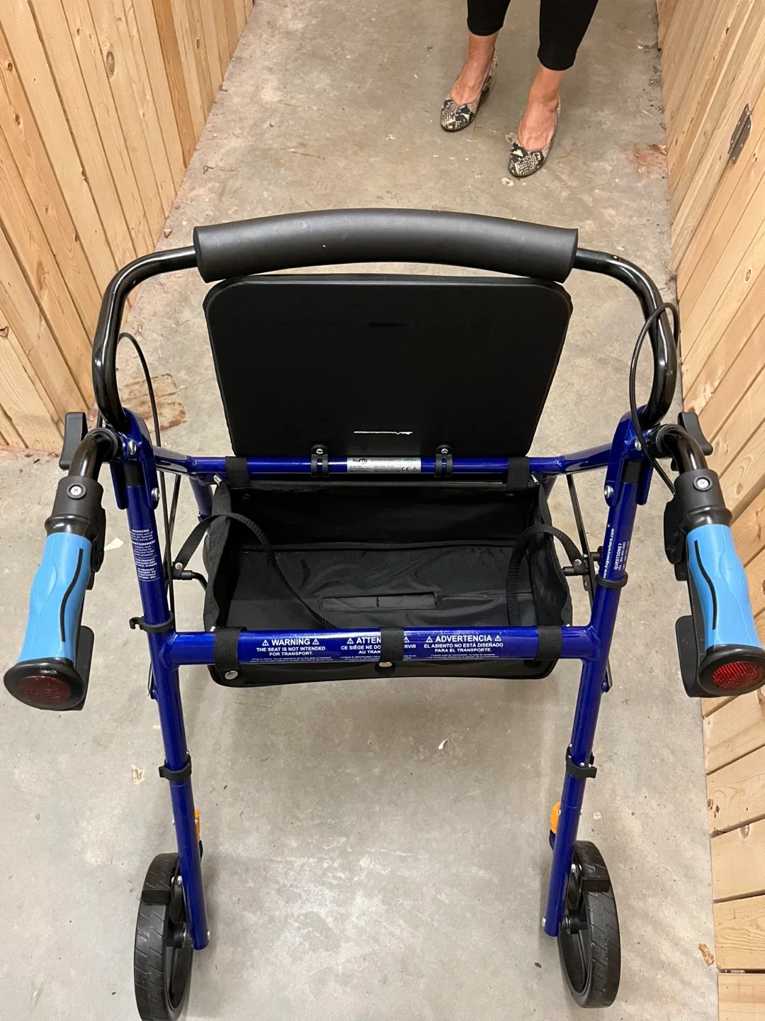 Adult Walker image indicator(2)