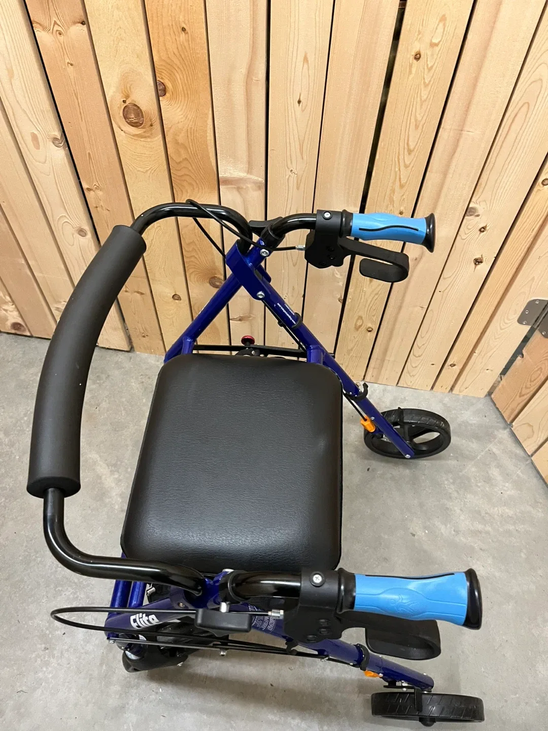 Adult Walker image indicator(3)