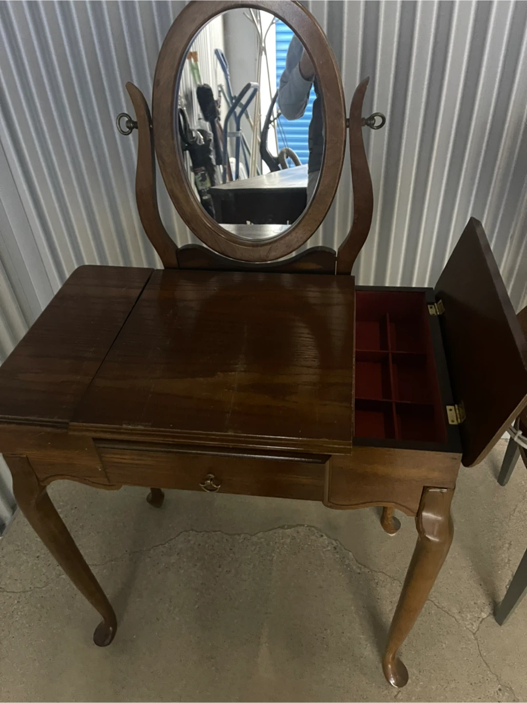 Antique Vanity Table with Mirror - photo 3