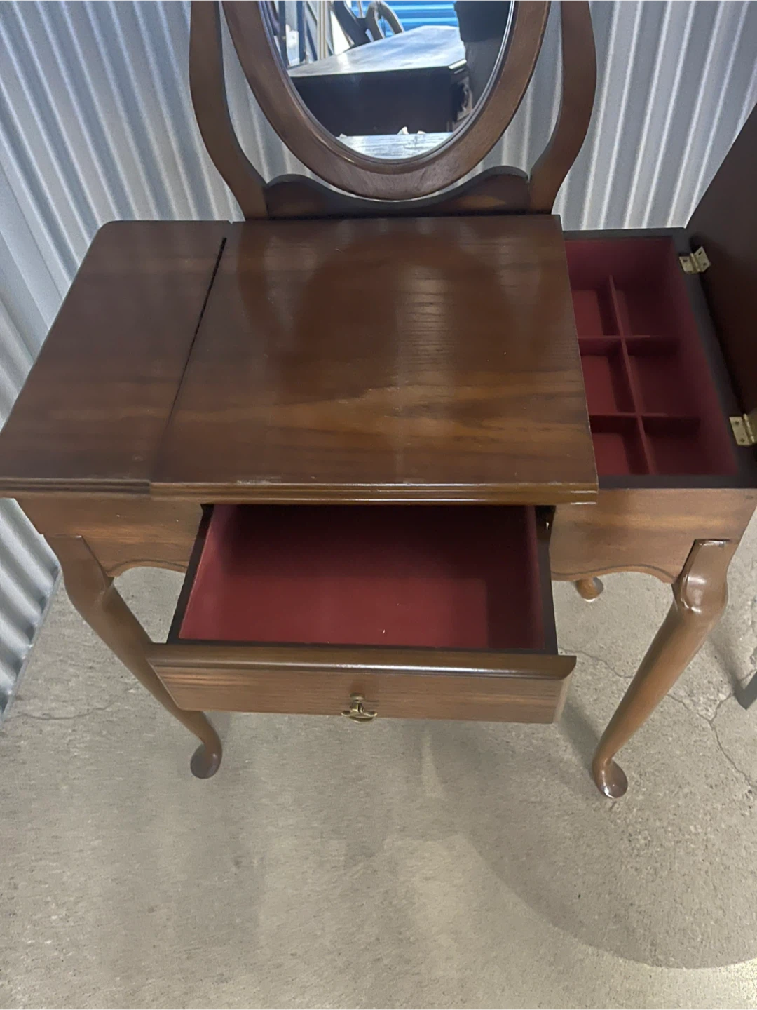 Antique Vanity Table with Mirror